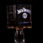 Ambachtelijk glas met fles Jack Daniels