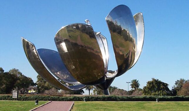 Floralis Genérica - Flor de Libertador Buenos Aires Argentina