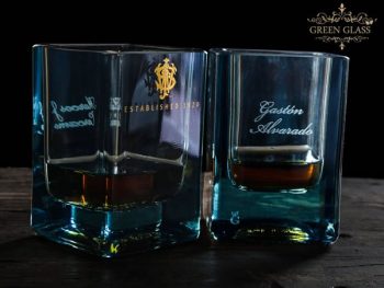 Vasos de vidrio whisky Johnnie Walker personalizados