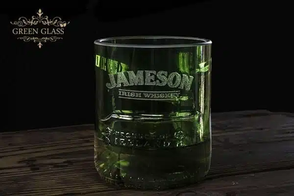 Vaso de whisky Jameson reciclado de la botella