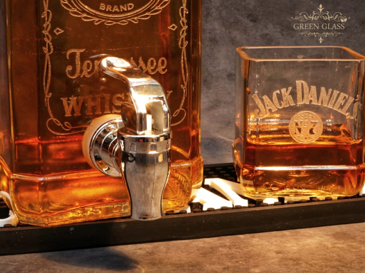 Jack Daniels whisky dispenser