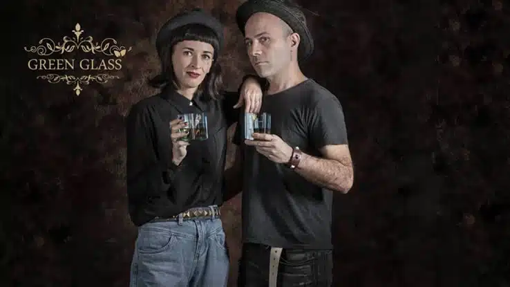 Gren Glass Argentina のアーティスト、Eli Moreno と Lanchi が作成したパーソナライズされた手作りのウイスキーグラス。