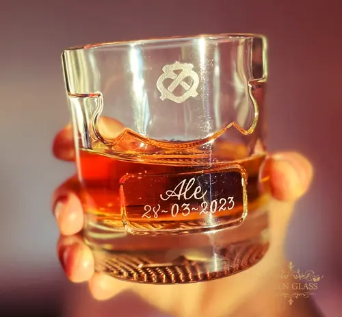 Vaso de whisky Chivas Regal personalizado con nombre y fecha