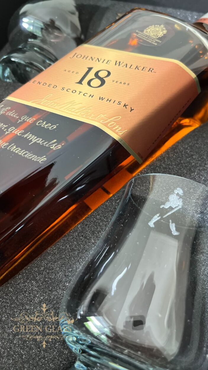 botella de whisky Jhonnie Walker personalizada para regalo en Palermo, Buenos Aires, Argentina.
