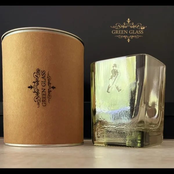 Vaso de whisky Johnnie Walker Gold Label en oferta outlet con estuche de cartón original de edición limitada.